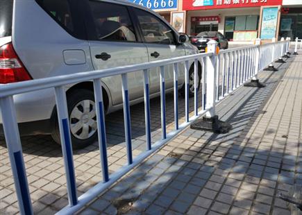 道路護欄
